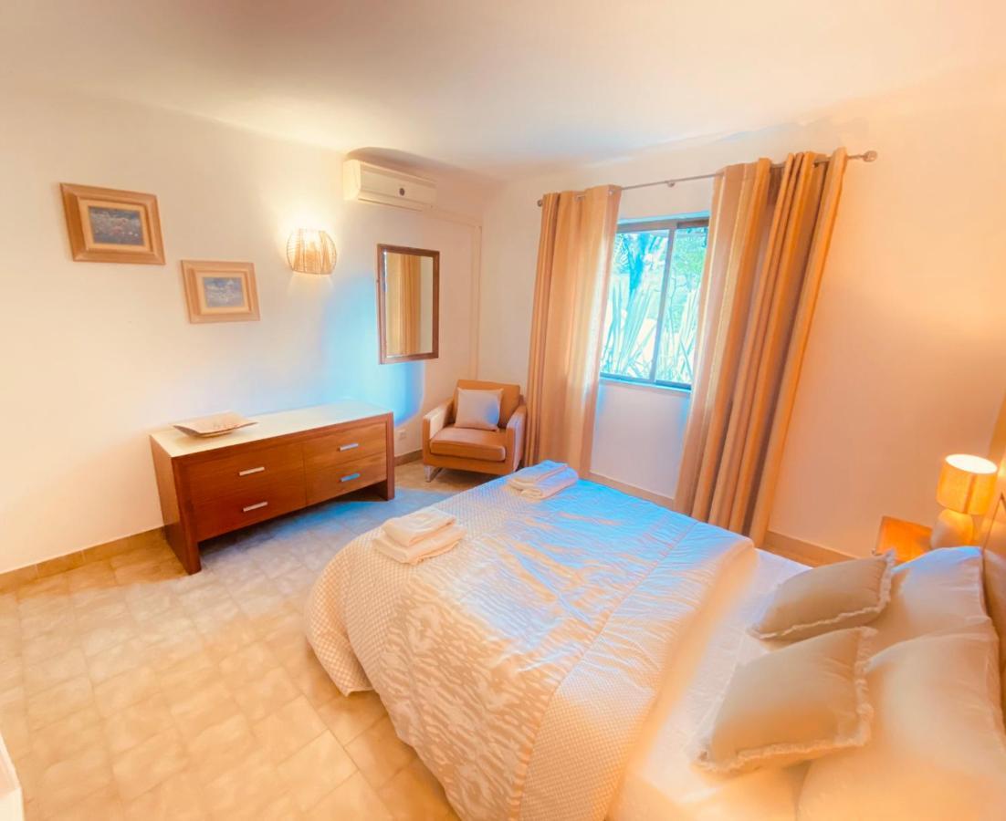 Albufeira Praia Sao Rafael Sun Apartment Bagian luar foto