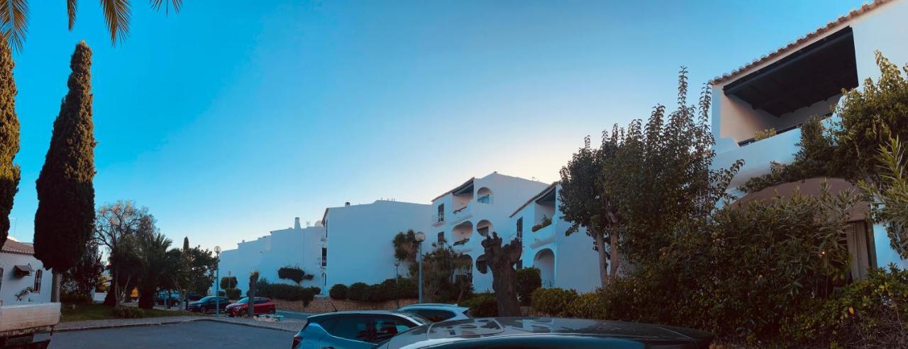 Albufeira Praia Sao Rafael Sun Apartment Bagian luar foto