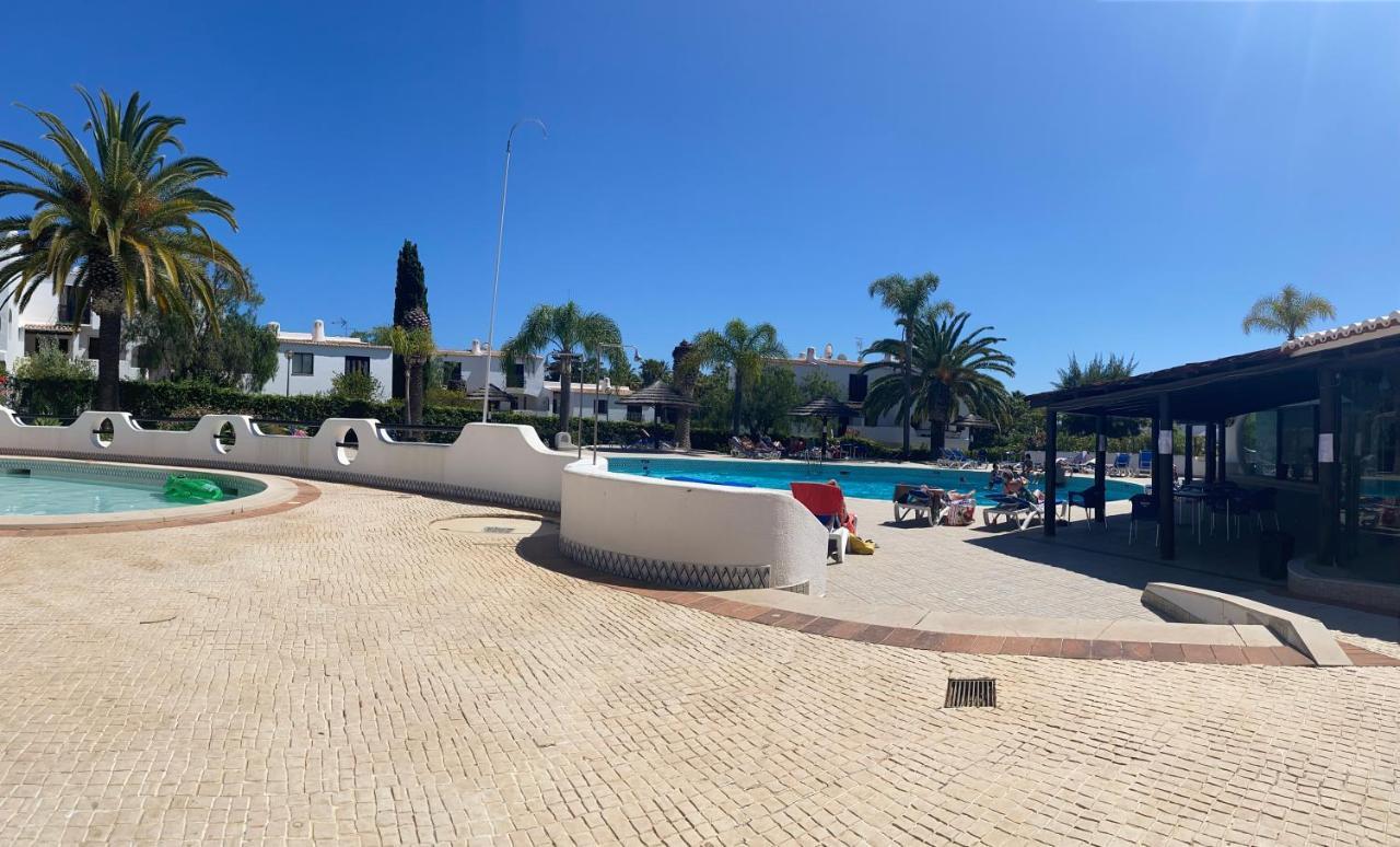 Albufeira Praia Sao Rafael Sun Apartment Bagian luar foto
